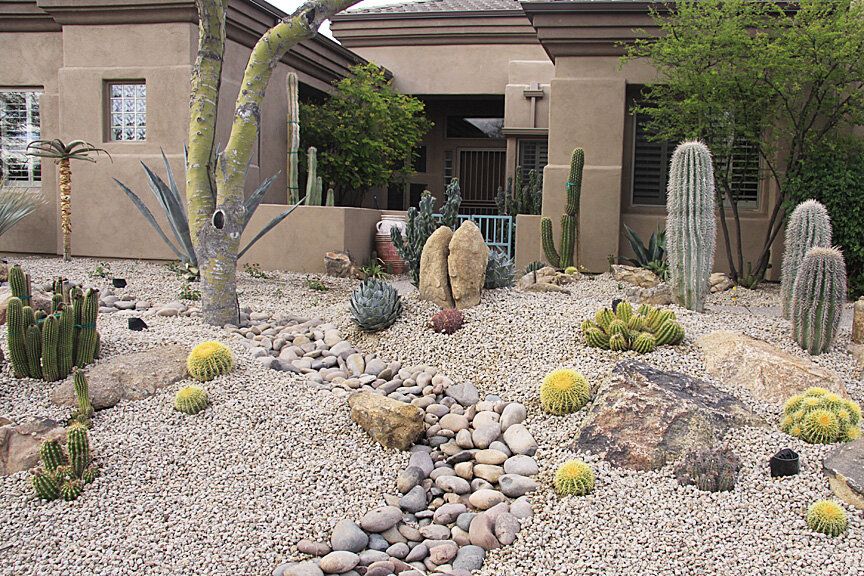 Rock and gravel installation in Arizona front yard by Turfscapes of Arizona